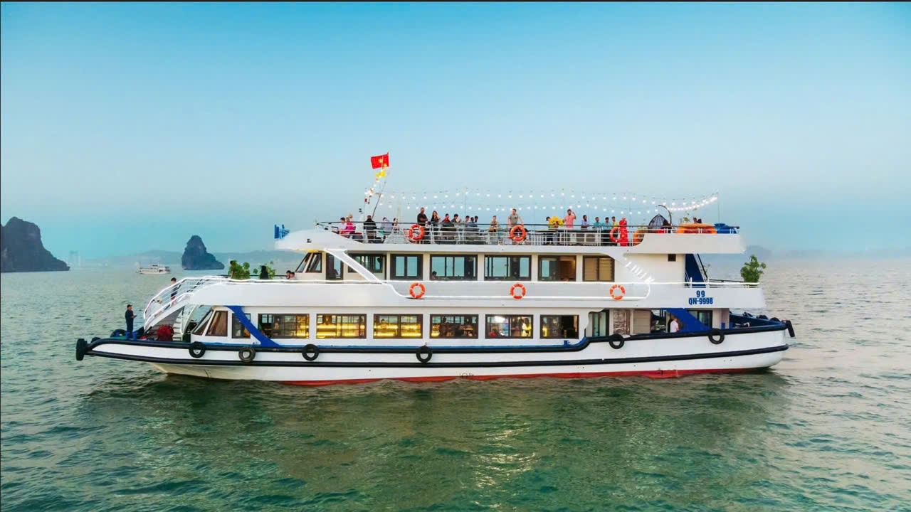 Combo HaLong Horizon Cruises & Flamingo Cat Ba